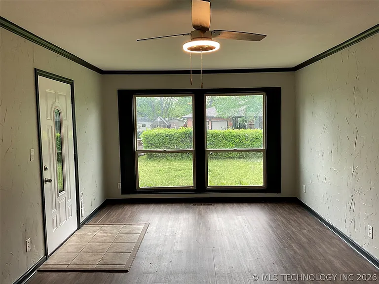 564 S 87th East Ave — Photo 3