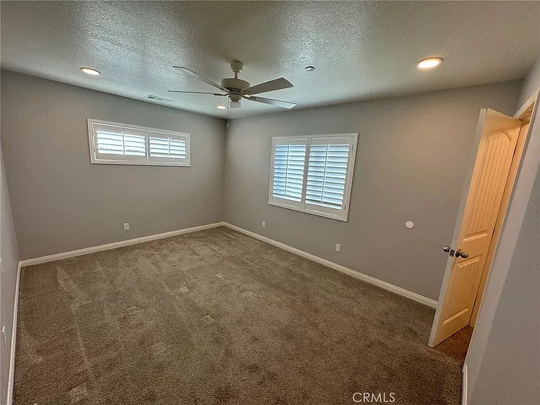 501 Villa Way — Photo 24