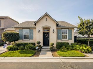 4117 W Apple Tree Ln, Fresno, CA 93722