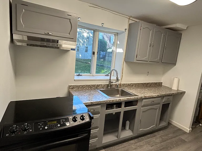 2012 Frontier Ct — Photo 2