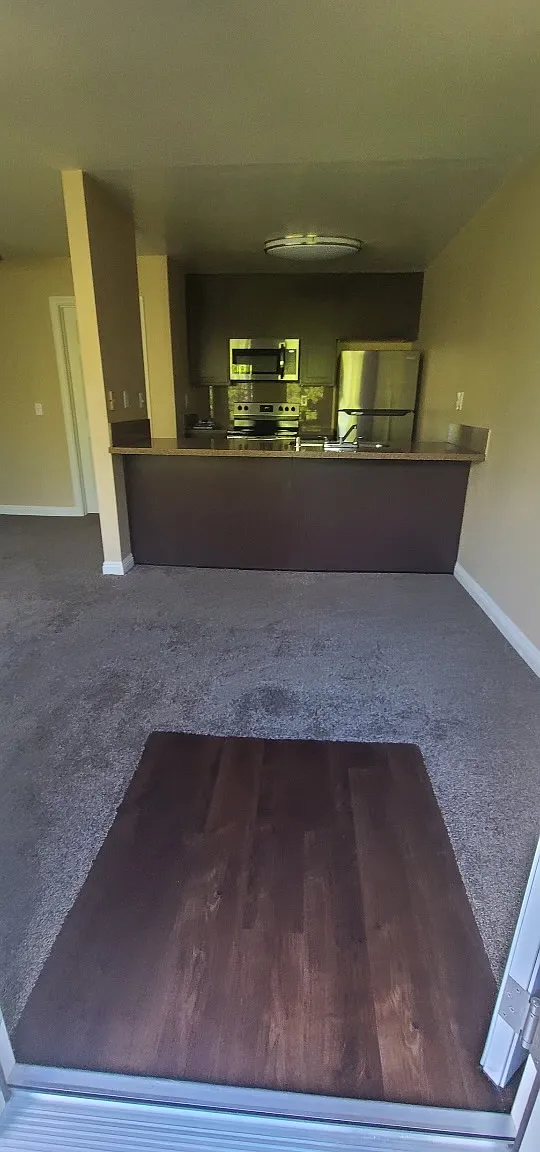 1 bed, 610 sqft, $1,800 — Photo 3