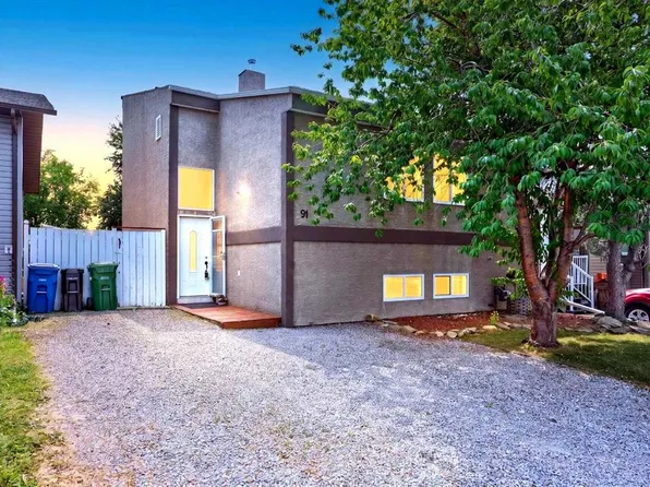 91 N Emberdale Way SE, Airdrie, AB T4B 1Y7