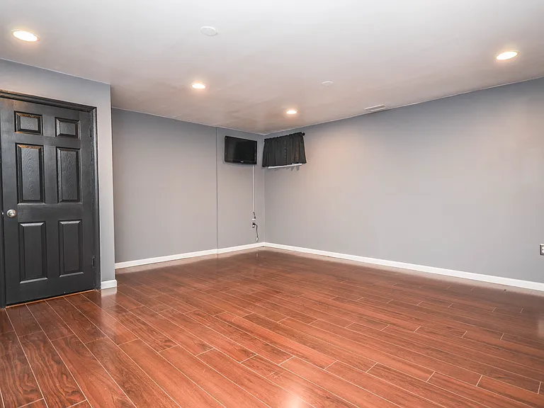 752 College Pkwy #7 — Photo 24