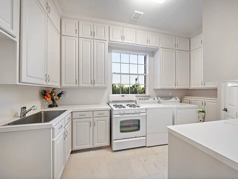 Laundry Room Cabinet