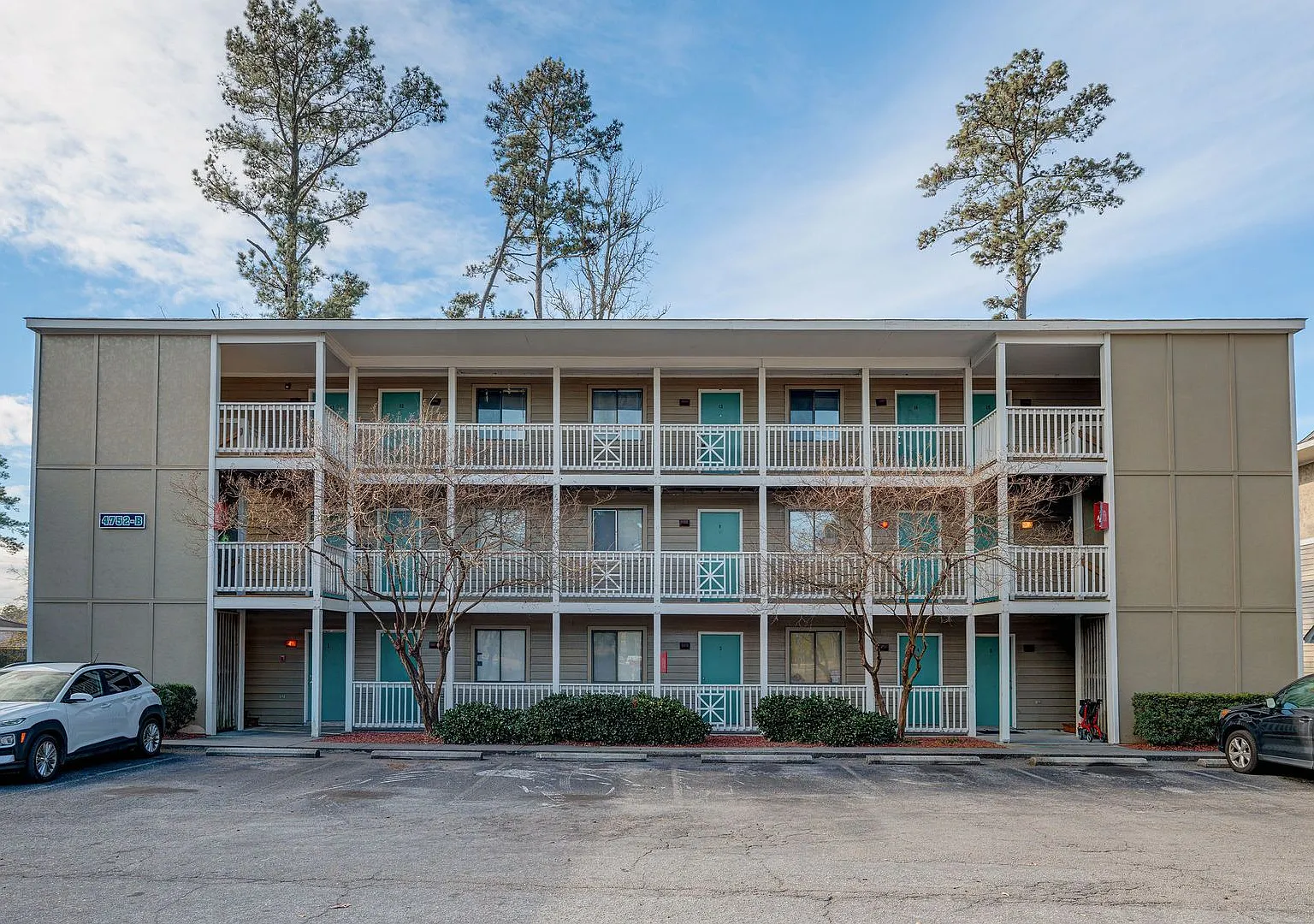 1 Bedroom Adjacent to UNCW — Photo 3