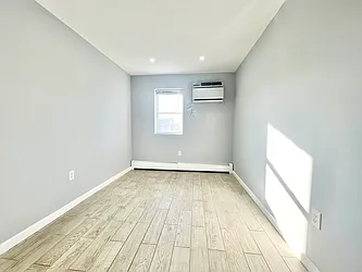 Rented by Century 21 Premier 