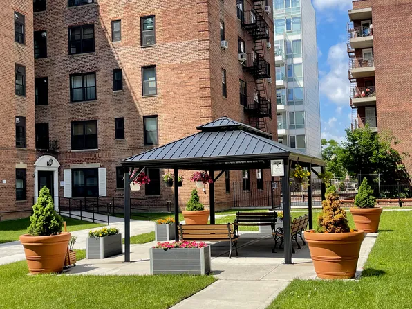 144-64 Sanford Avenue image 15 of 18