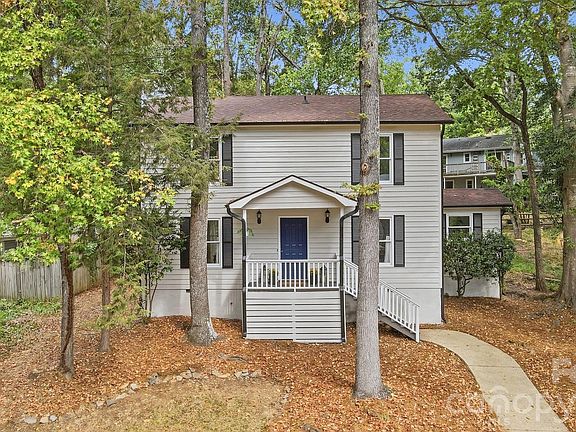 2nd image of 5060 Suwarrow Cir