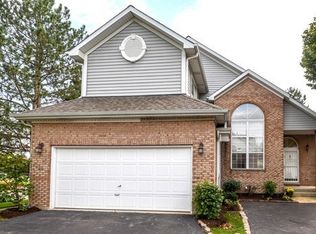1033 S Parkside Dr, Palatine, IL 60067