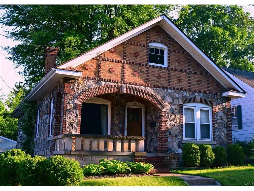 51 Spring St photo 1