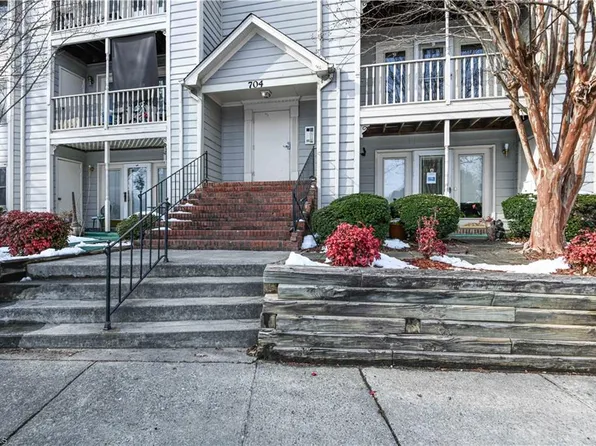 704 Glendale Dr APT E, Greensboro, NC 27406