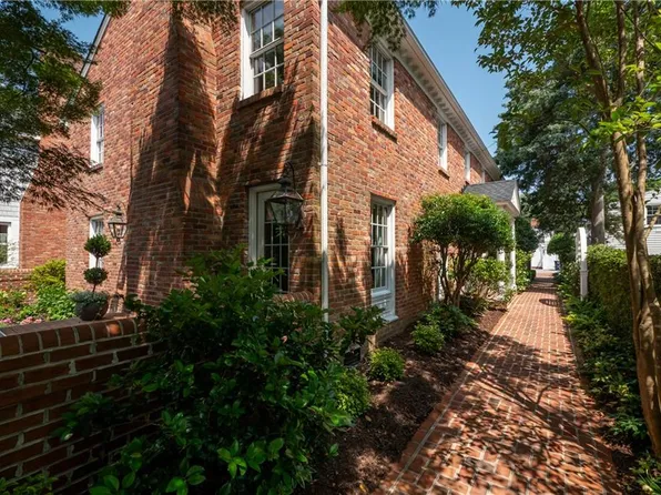 209 44th St, Virginia Beach, VA 23451