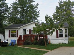 22244 Marcellus Rd, Three Rivers, MI 49093