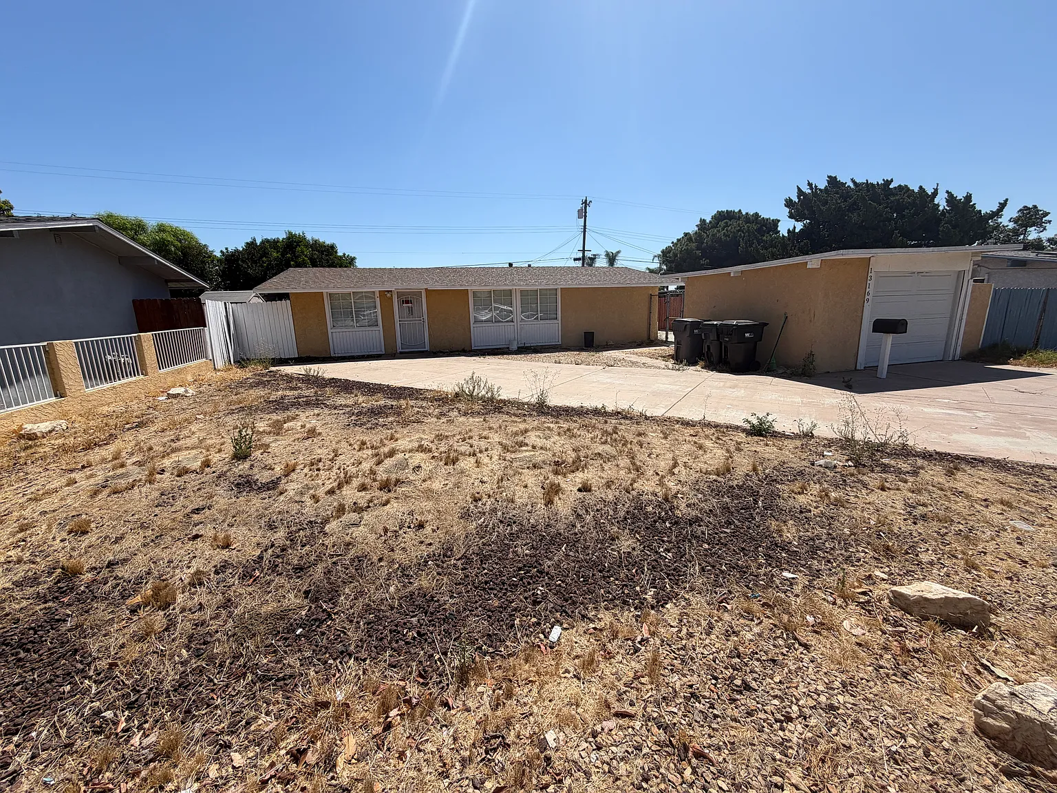 4 bed, 1118 sqft, $3,300 — Photo 1