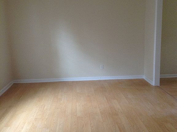2nd image of 264 Greystone Dr