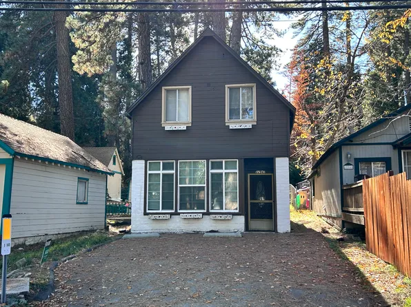 22947 Waters Dr, Crestline, CA 92325