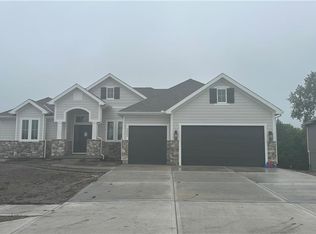 2006 Foxtail Point, Kearney, MO 64060