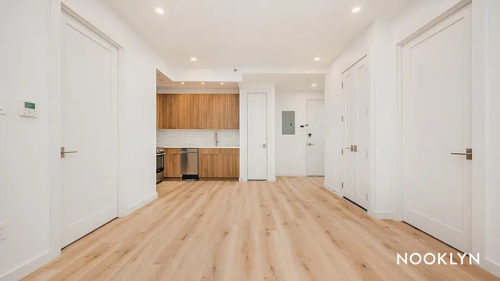Rented by Nooklyn NYC LLC | media 84