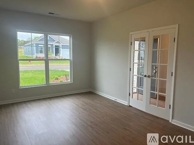 3711 Clementine Ln — Photo 5