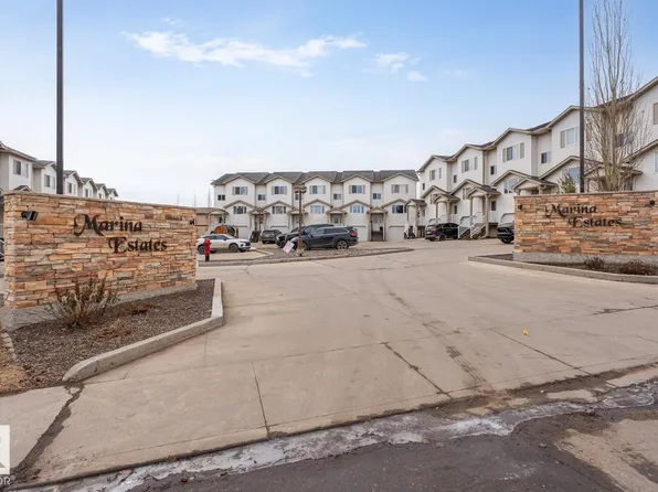 1001 7th Ave #5, Cold Lake, AB T9M 0C4