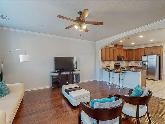 3rd image of 2556 Sarah Ln