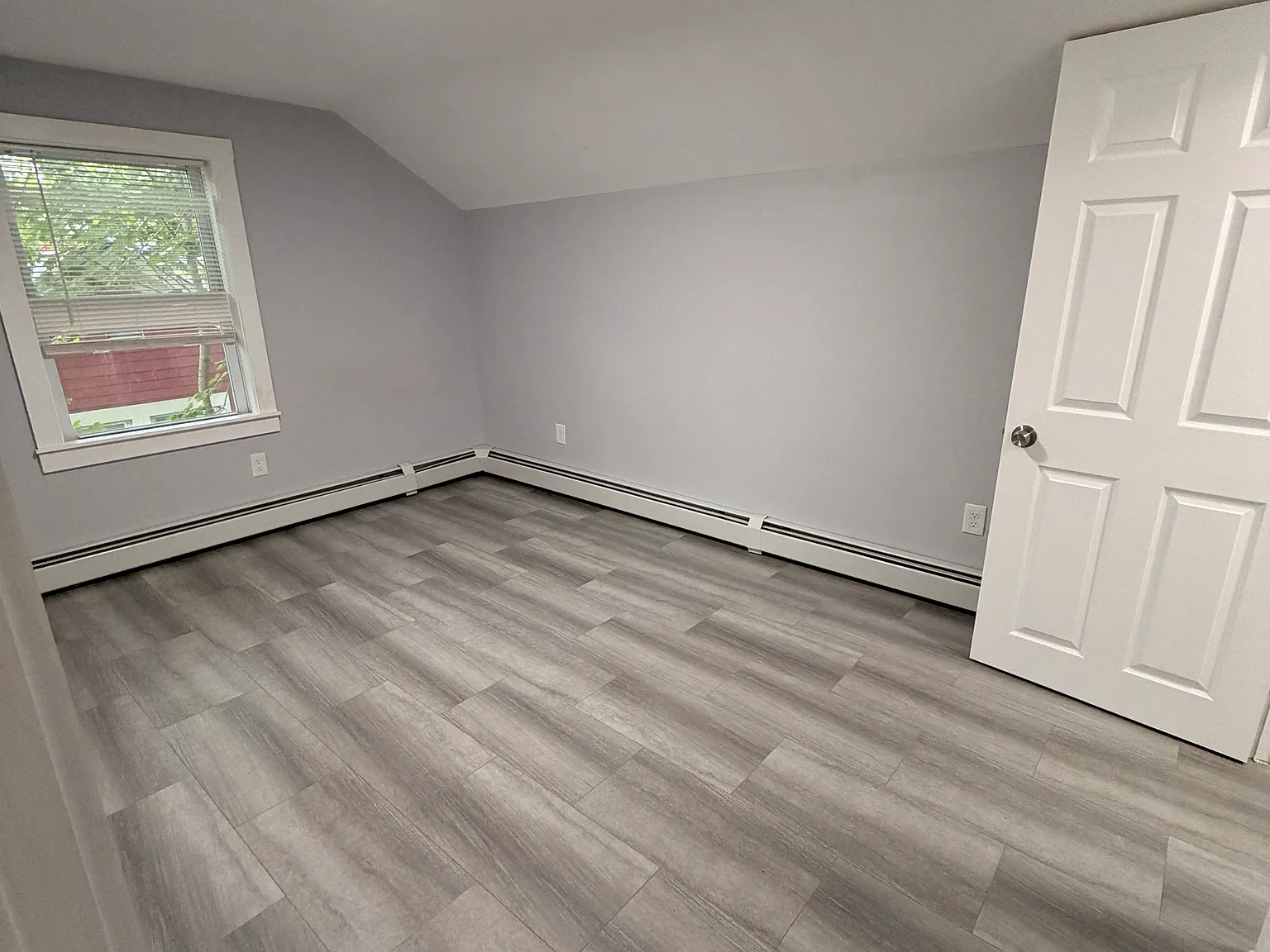 905 Ten Rod Rd — Photo 3
