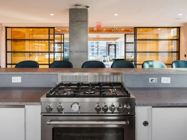 180 Morgan Street image 30 of 140