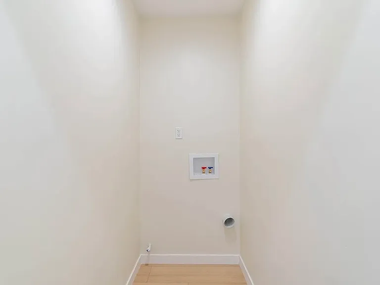 11911 Stagg St — Photo 8