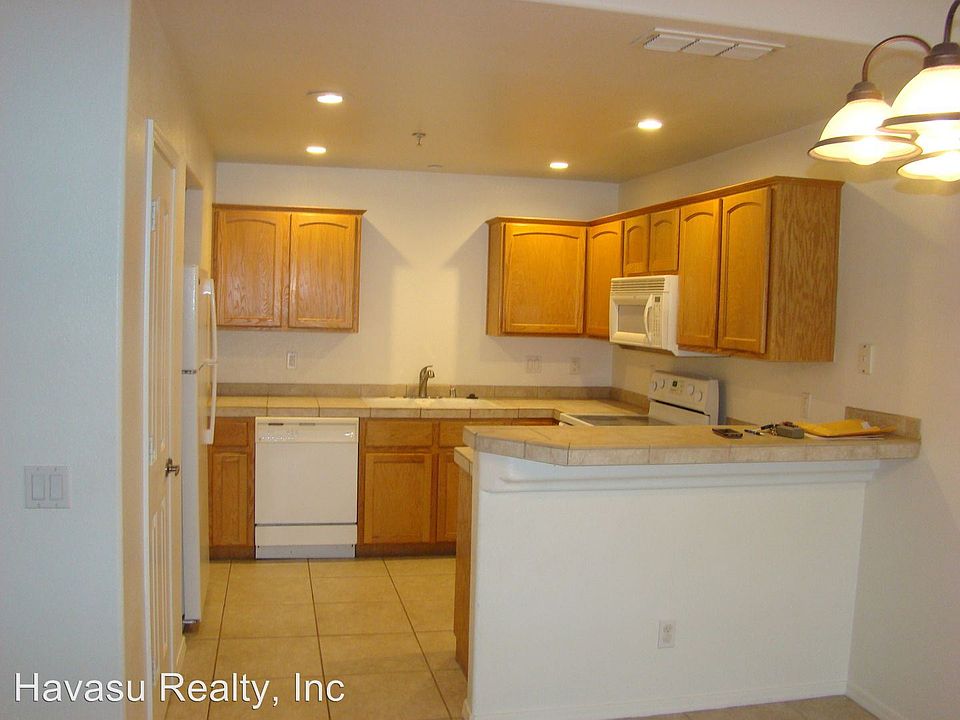 2nd image of 2719 Bluewater Ln APT 102