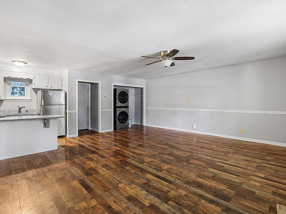 4th image of 413 Buckeye Ln