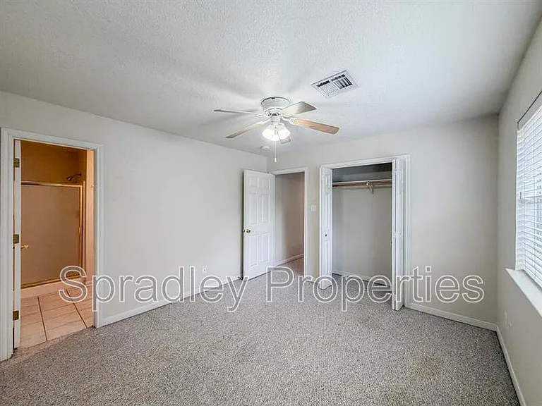 2024 S 55th St — Photo 16