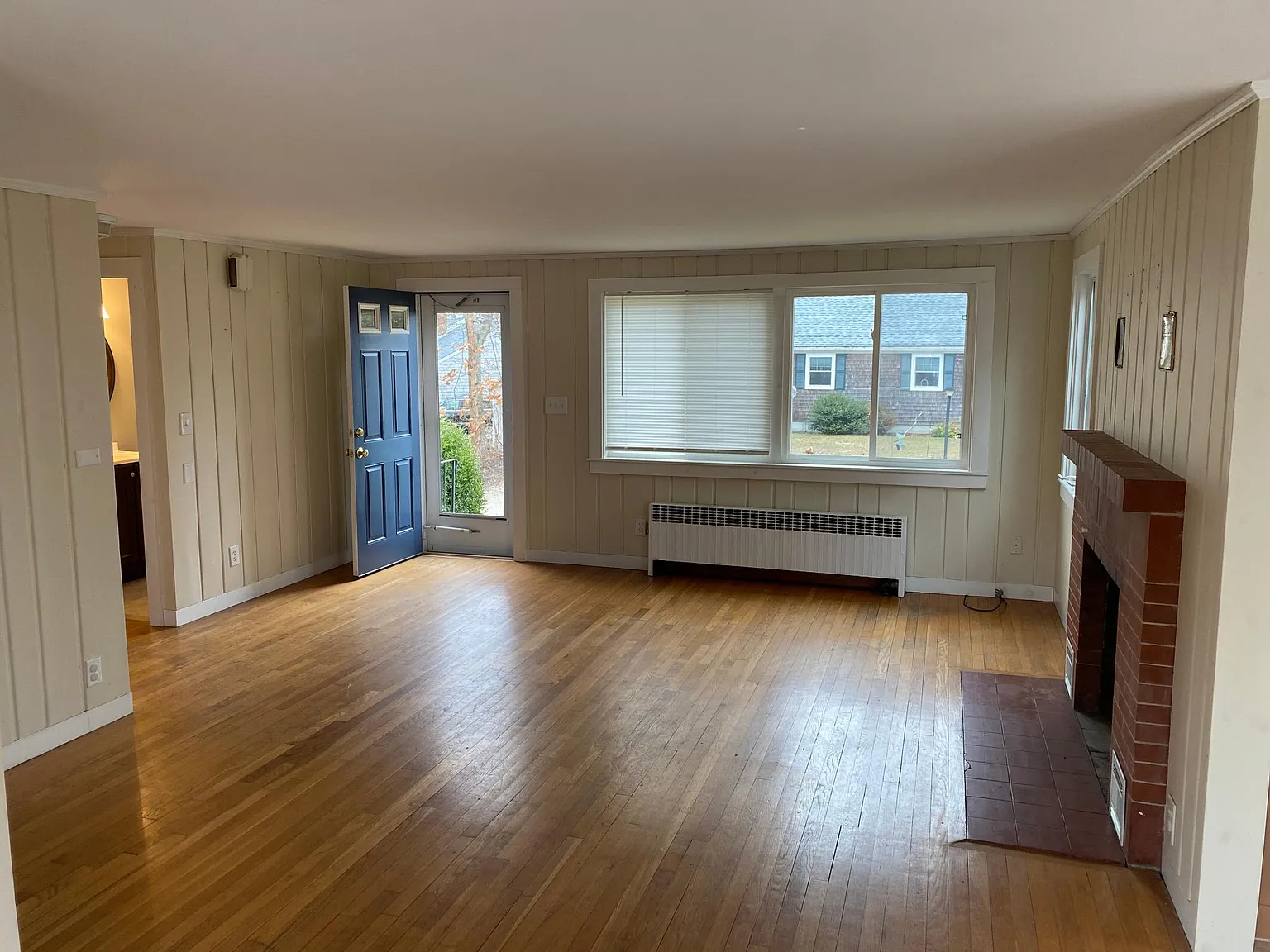 3 bed, 1.5 bath, 1286 sqft, $3,500 — Photo 4