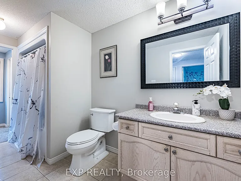 63 Wood Grove Cres — Photo 29