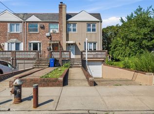 5750 82nd St, Middle Village, NY 11379