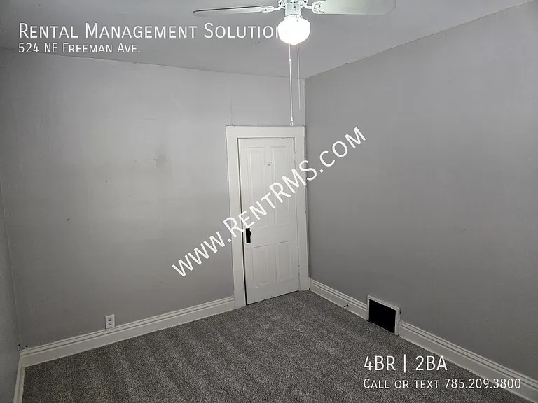 524 NE Freeman Ave — Photo 13