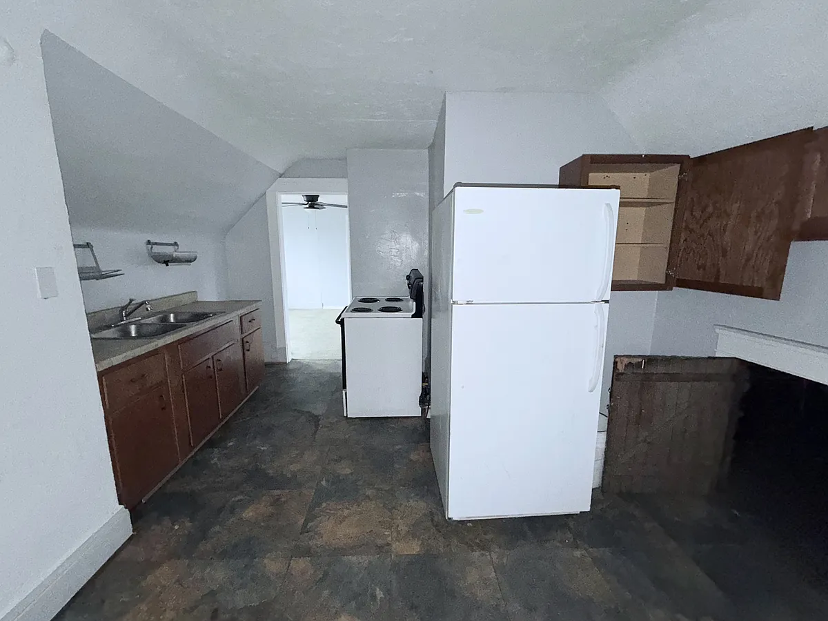 Building Photo - 905 E 139th St #3