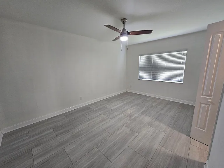 3027 SW 23rd Ave — Photo 13