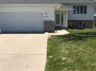 3426 20th St S, Fargo, ND 58104