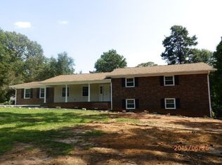 143 Windy Hill Rd, Central, SC 29630