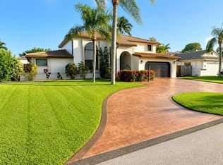15832 Stonetower St, Davie, FL 33331