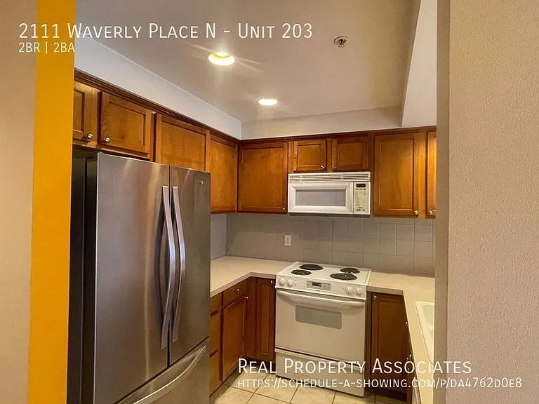 2111 Waverly Pl N #203 — Photo 5