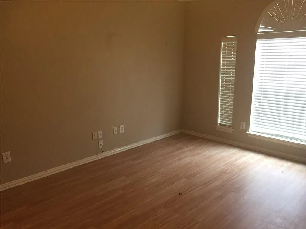 3 bed, 1764 sqft, $2,500 — Photo 4