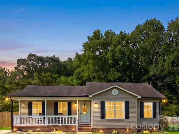 225 Old Limestone Rd W, York, SC 29745