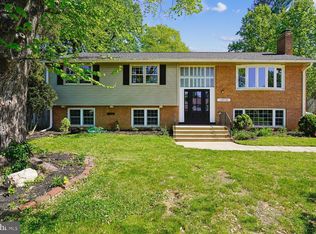 10710 Almond St, Fairfax, VA 22032