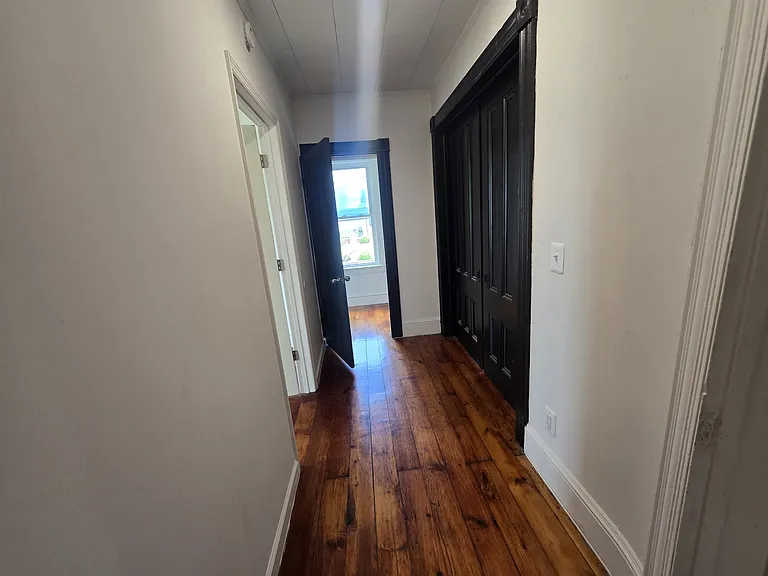 72 Town Hill Ave #1 — Photo 2