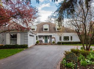 614 E Lake Hill Ct, Whitefish Bay, WI 53217