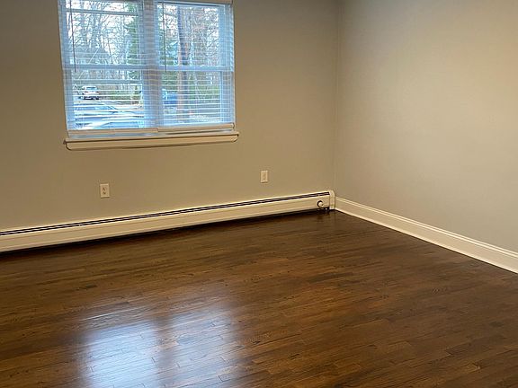 2nd image of 132 Milligan Pl #10