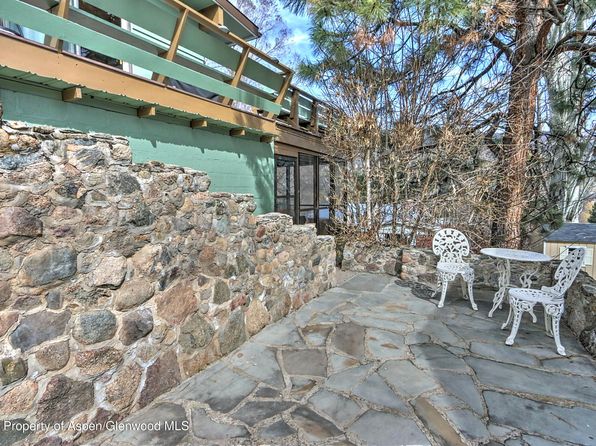 611 W 12th St, Glenwood Springs, CO 81601