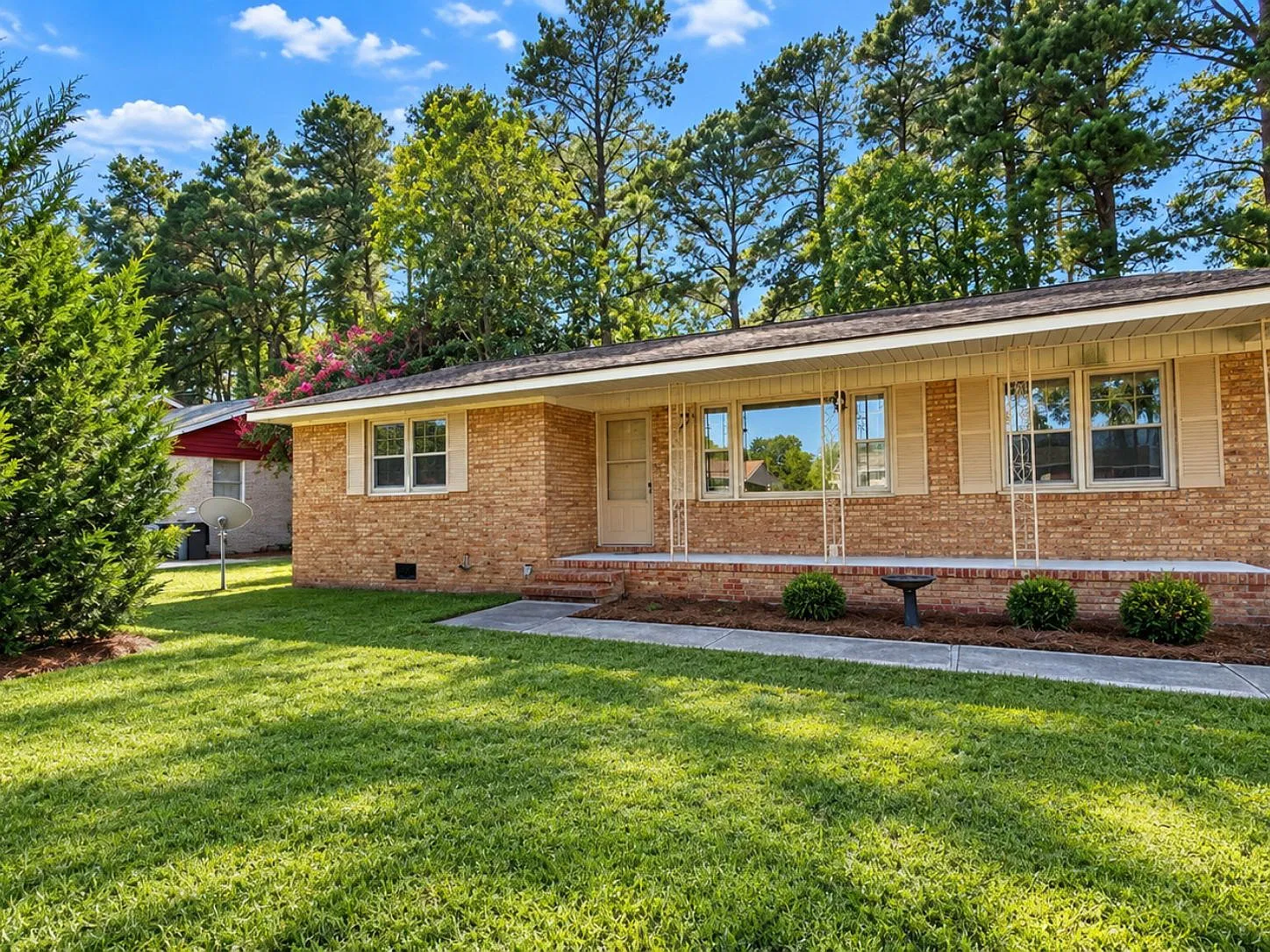 3 bed, 2.0 bath, 1501 sqft, $1,500 — Photo 3