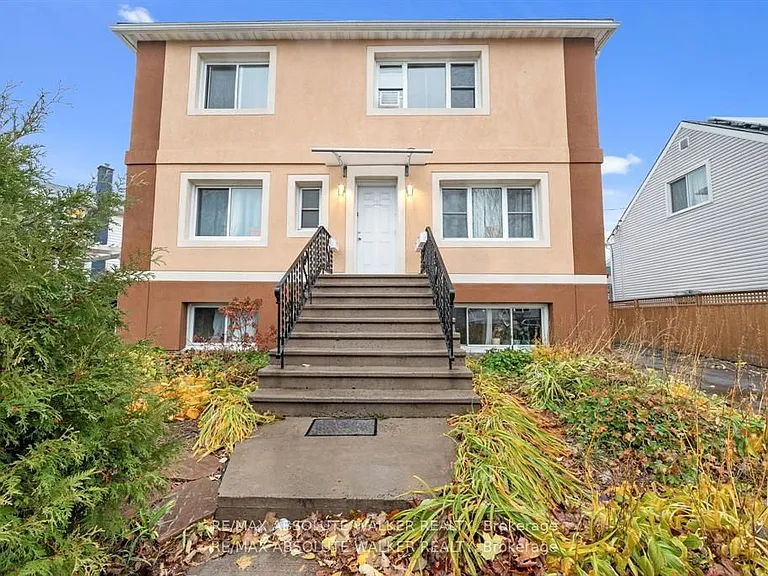 131 Dagmar Ave #3 — Photo 1
